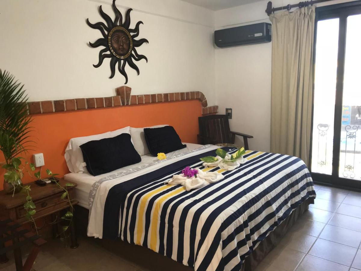 Suites Fenicia (Adults Only) Playa del Carmen Exterior photo