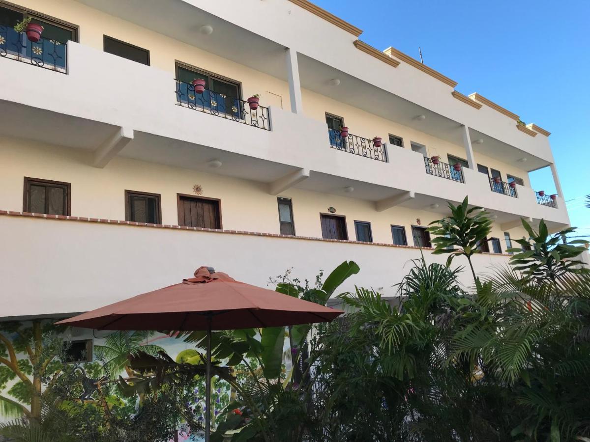 Suites Fenicia (Adults Only) Playa del Carmen Exterior photo