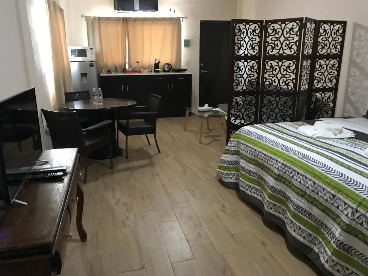 Suites Fenicia (Adults Only) Playa del Carmen Exterior photo