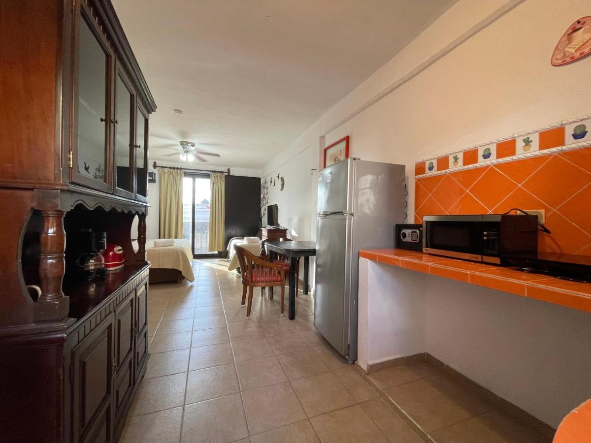 Suites Fenicia (Adults Only) Playa del Carmen Exterior photo