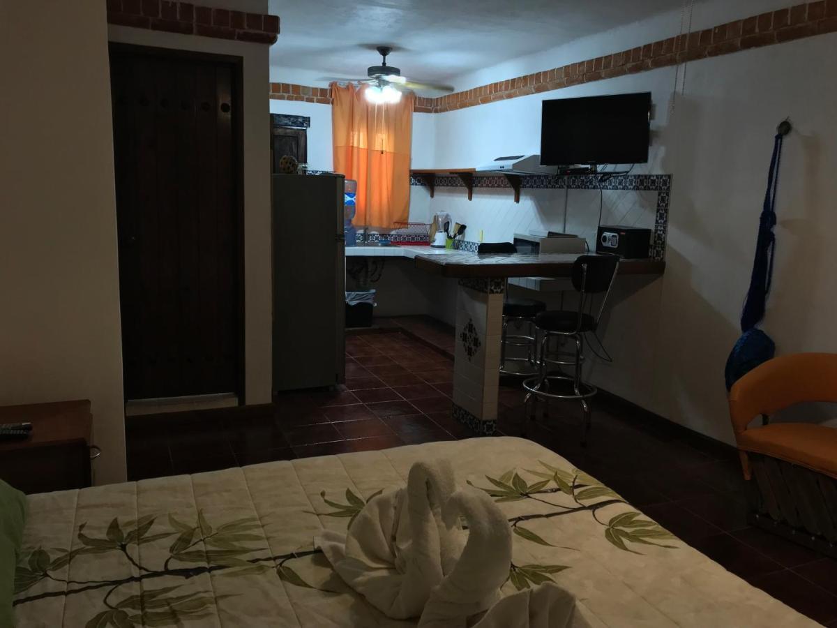 Suites Fenicia (Adults Only) Playa del Carmen Exterior photo