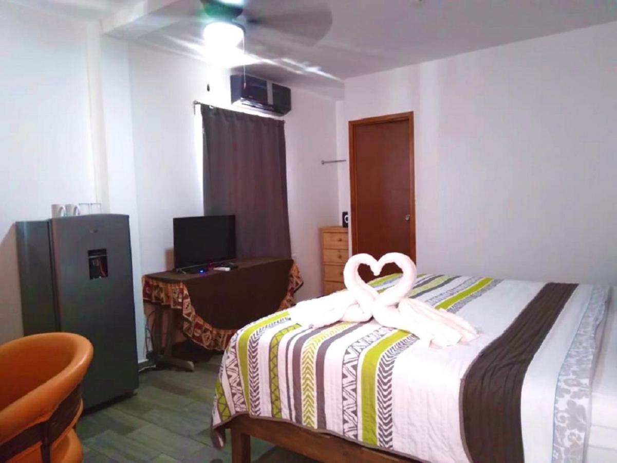 Suites Fenicia (Adults Only) Playa del Carmen Exterior photo