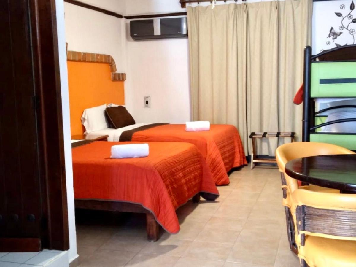 Suites Fenicia (Adults Only) Playa del Carmen Exterior photo