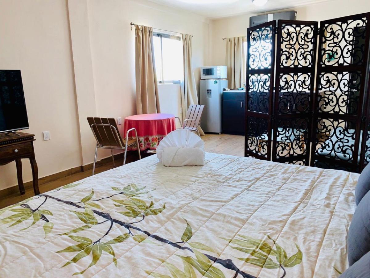 Suites Fenicia (Adults Only) Playa del Carmen Exterior photo