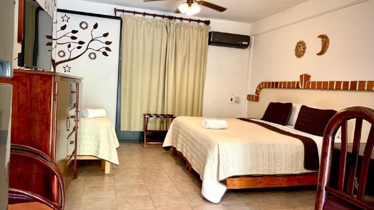 Suites Fenicia (Adults Only) Playa del Carmen Exterior photo