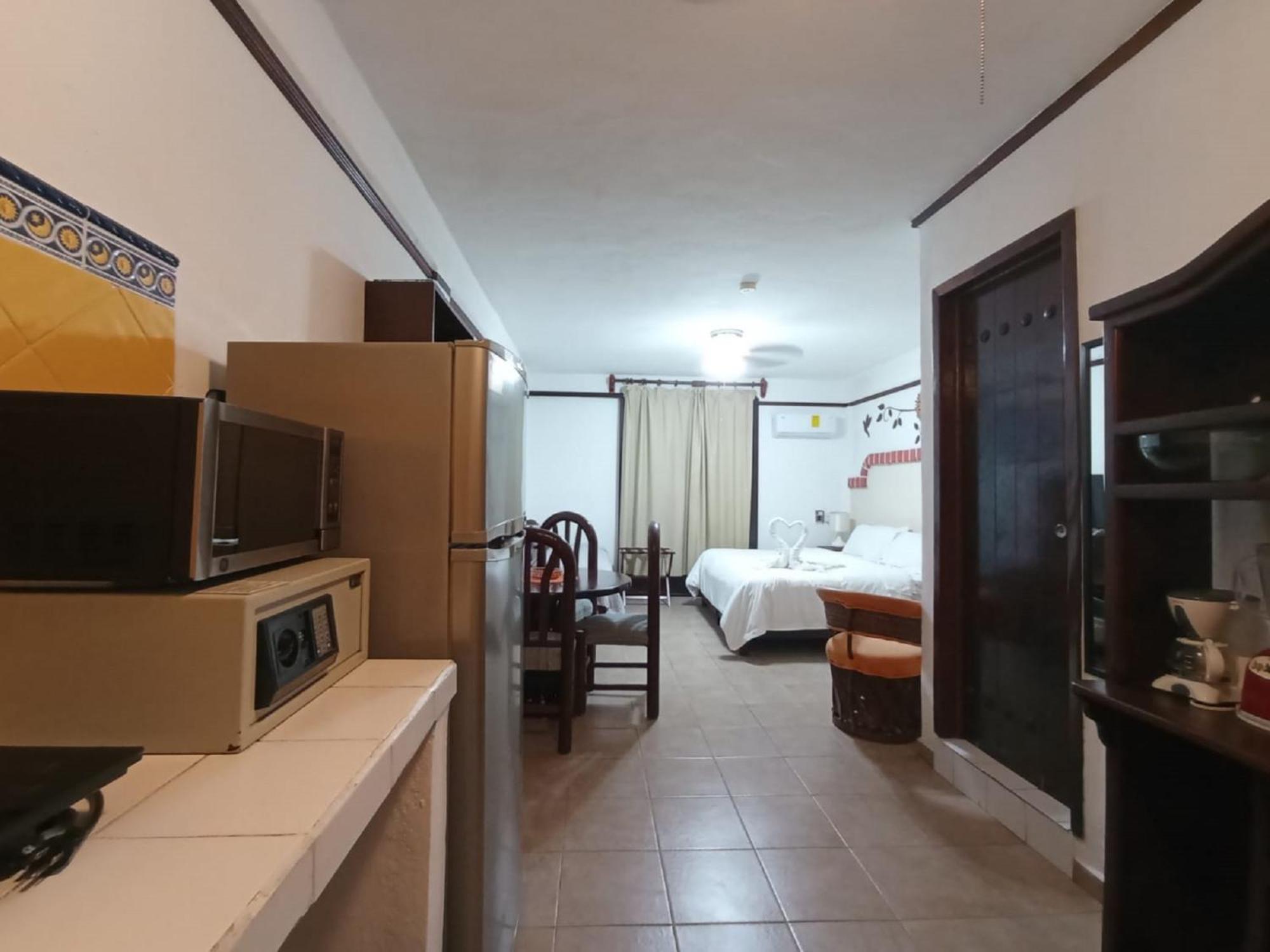 Suites Fenicia (Adults Only) Playa del Carmen Exterior photo